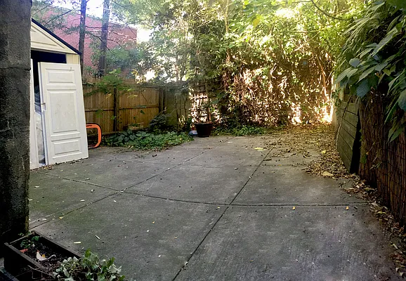 Rented by Awaye Realty Management LLC | media 25