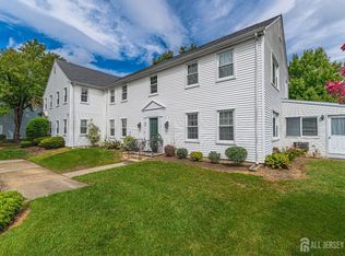 41 N Concord Ln #O, Monroe Township, NJ 08831