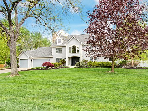 3rd image of 3714 Rushmore Dr