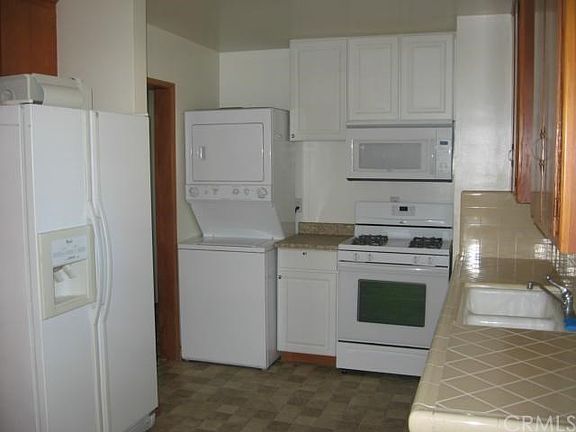 4th image of 34840 Iris Ln