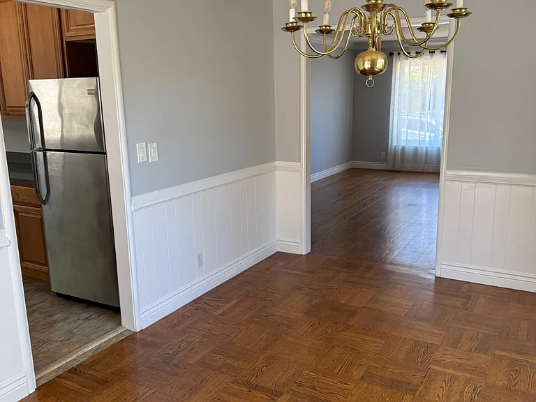 Corliss Dr — Photo 15