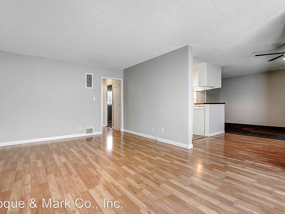 4th image of 3735 Mentone Ave APT 2