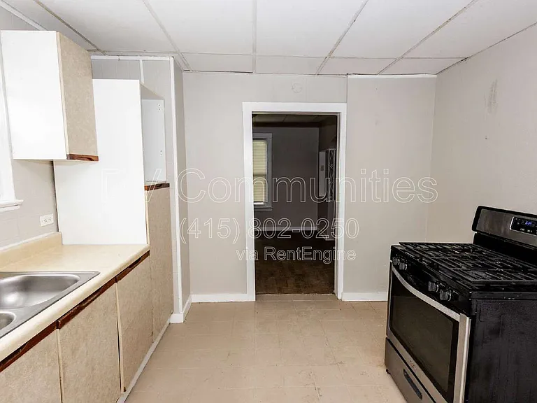 3818 Highland Rd — Photo 5