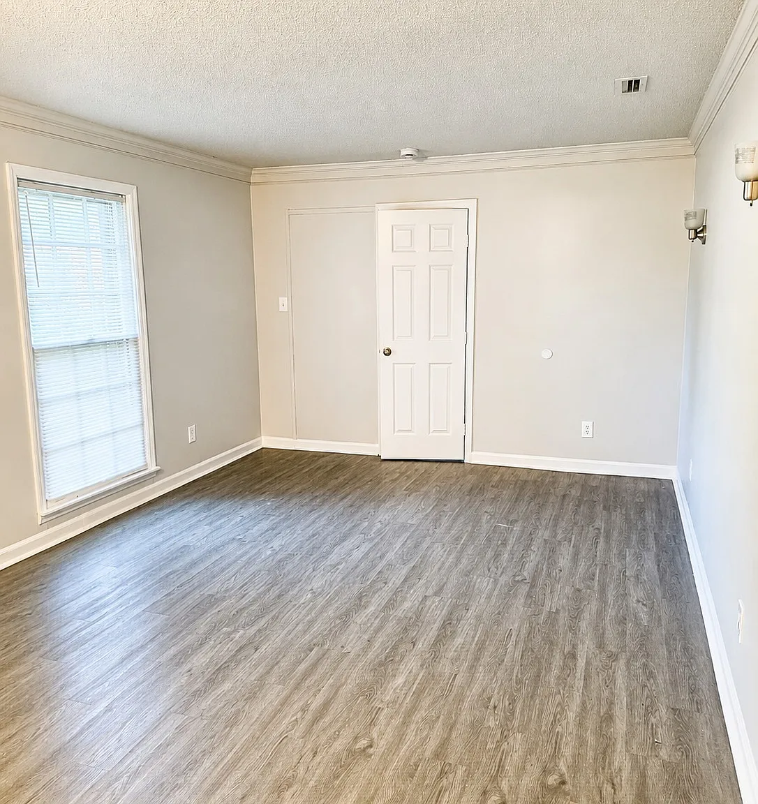 1820 Cumberland Avenue Southwest - 1 — Photo 2