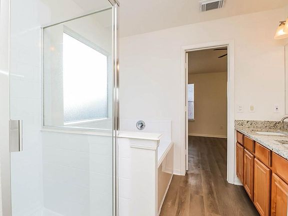 2nd image of 1560 Imperial Manor Ln