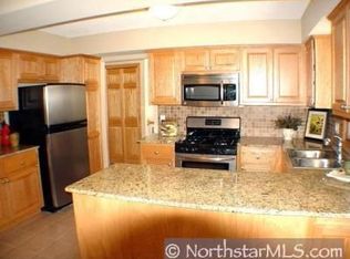 5143 Red Oak Dr, Mounds View, MN 55112