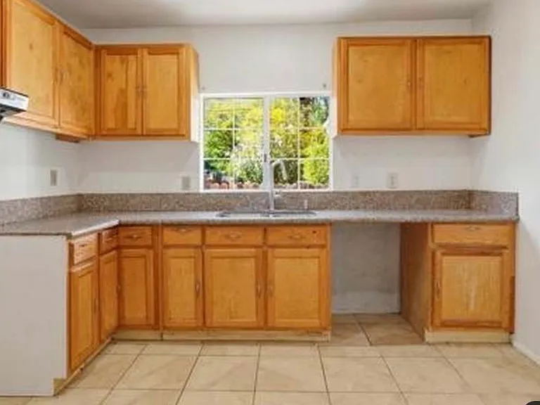 270 Del Monte St — Photo 3