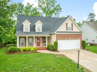 6799 Neville Dr, Ooltewah, TN 37363