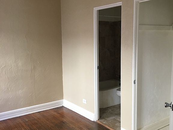 4th image of 1030 Washington St APT 4