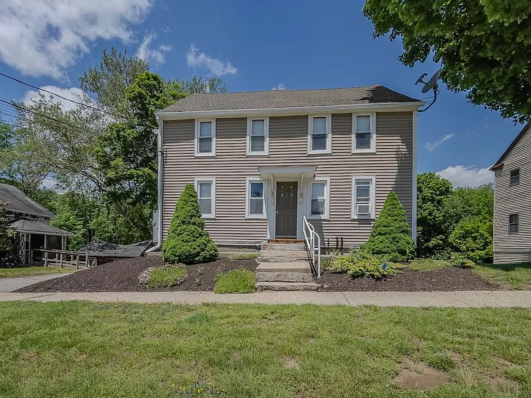 Fitchville Inn Apts. — Photo 1