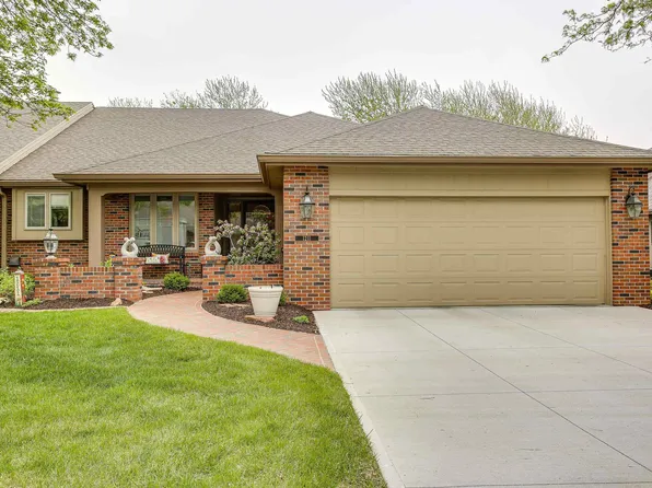 1211 N 97th Plz, Omaha, NE 68114