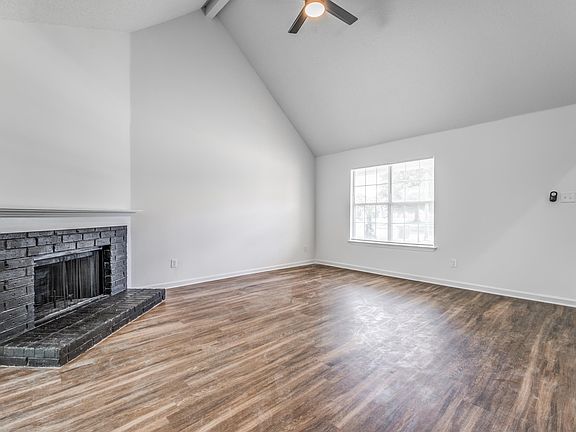 5th image of 8424 Creek Front Dr