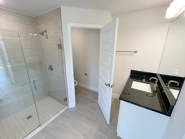 410 SE 1st Terrace Cpe — Photo 8