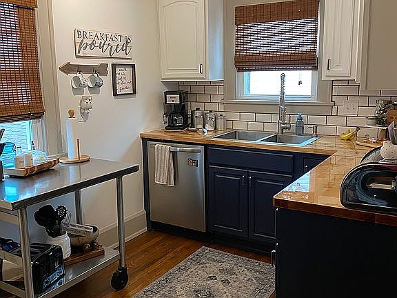 4th image of 122 Orchard Ave