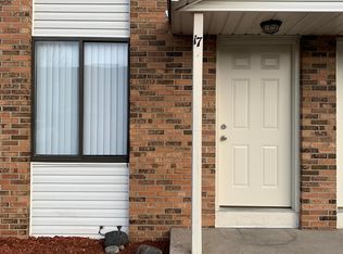 307 Riley St APT 17, Holland, MI 49424