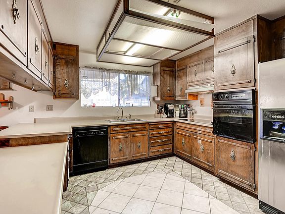 4th image of 6641 Painted Desert Dr