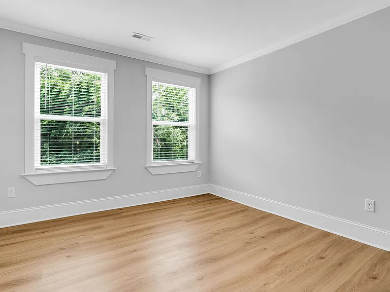 108 Averill St — Photo 32