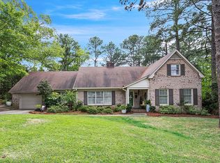 2215 Kingswood Rd, Fayetteville, NC 28303