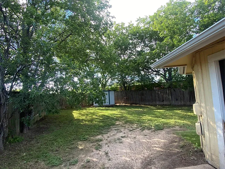 1508 No Mor Cv — Photo 32