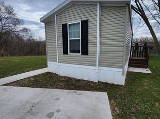 3006 W 52nd Street Ct #211, Davenport, IA 52806