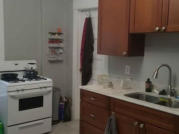 5th image of 661 Grand Ave APT 8