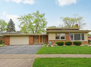 870 N Maple Dr, Chicago Heights, IL 60411
