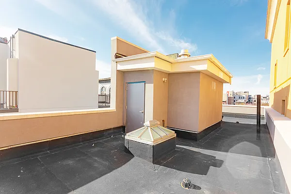 Rented by The InHouse Group | media 51