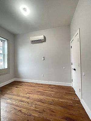 4th image of 321 Putnam Ave #2F