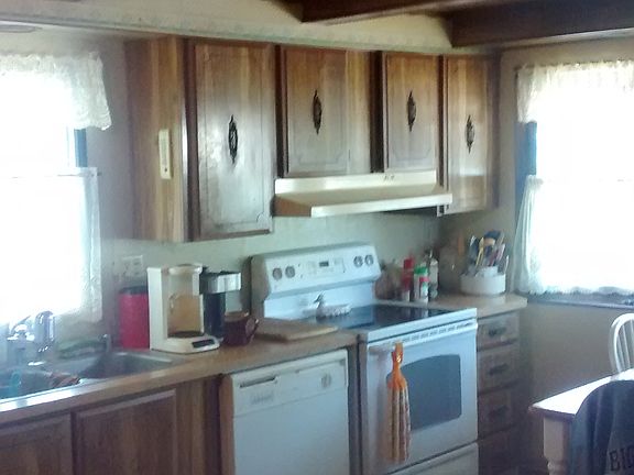 4th image of 2460 Kingfisher Ln