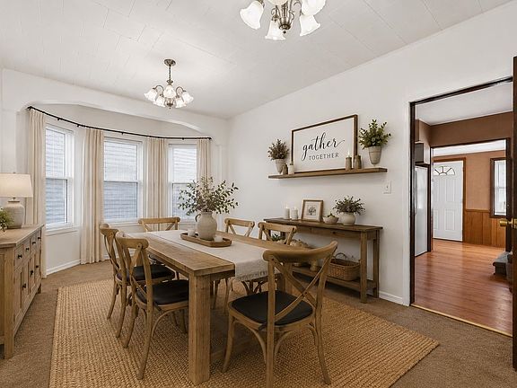 2nd image of 38 W 43rd St