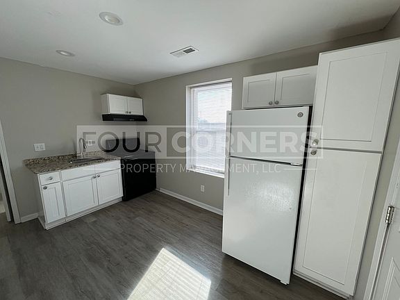 4th image of 2026 N Cherry St APT D
