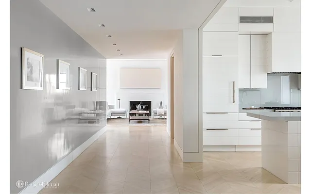 Sold by Douglas Elliman | media 24