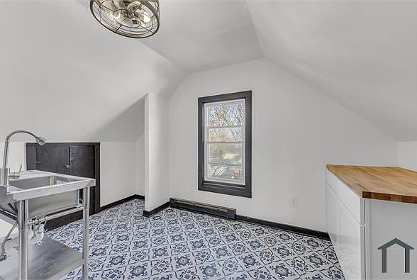 1st image of 246 E 156th St #2