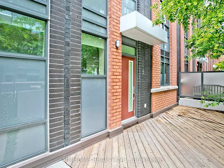 26 Churchill Ave #Townhouse 120 — Photo 5