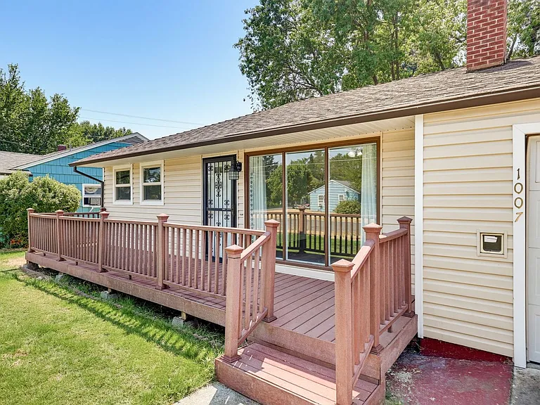 1007 Murray Ave — Photo 4