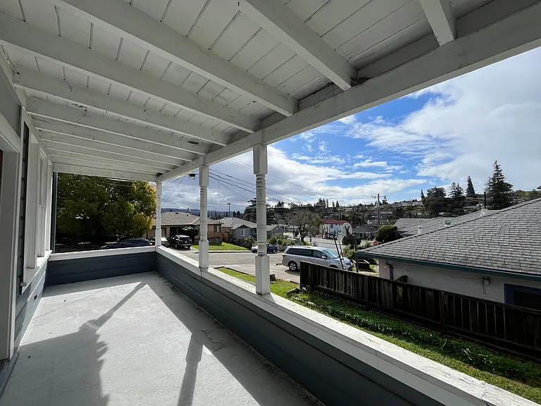 3424 Middleton Ave — Photo 12