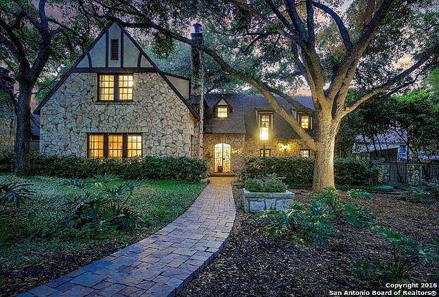 1st image of 135 Park Dr