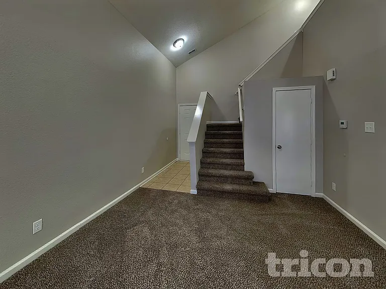 6750 Kinnerton Dr — Photo 2
