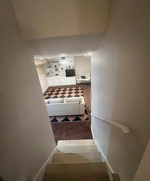 6213 Fairwood Ave — Photo 39