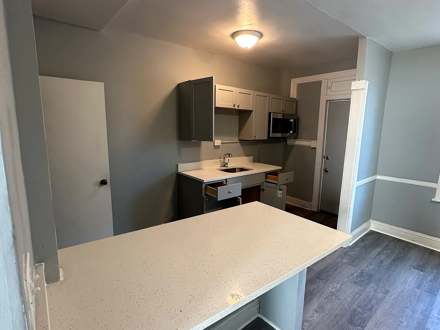 2 bed, 1.0 bath, $1,900 — Photo 2
