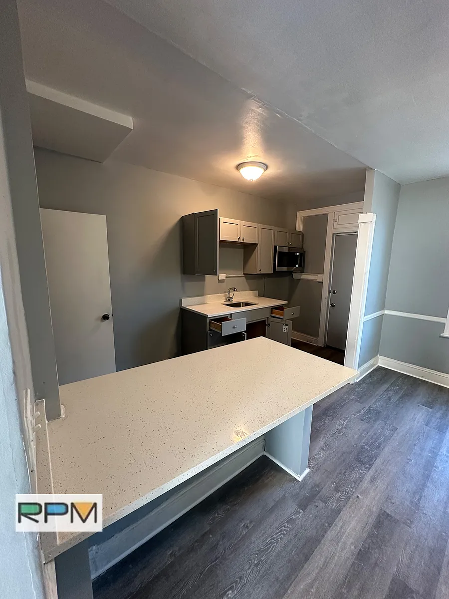 Building Photo - 3226 Elmley Ave