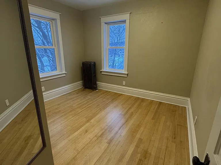 408 W Douglass Ave — Photo 18