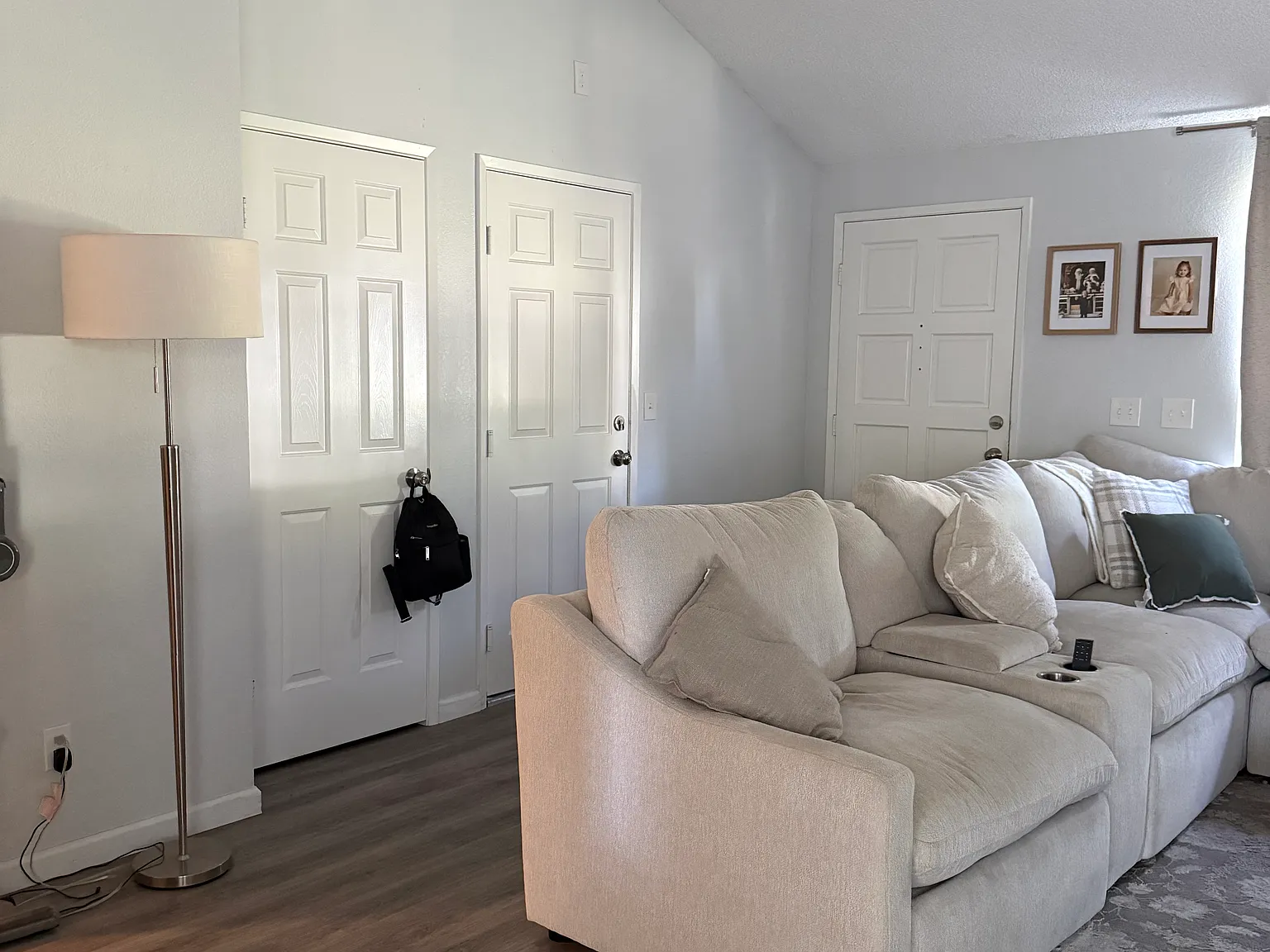 2 bed, 1.5 bath, 1062 sqft, $2,160 — Photo 3