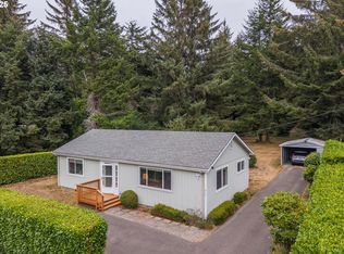 454 Michigan Ave NE, Bandon, OR 97411