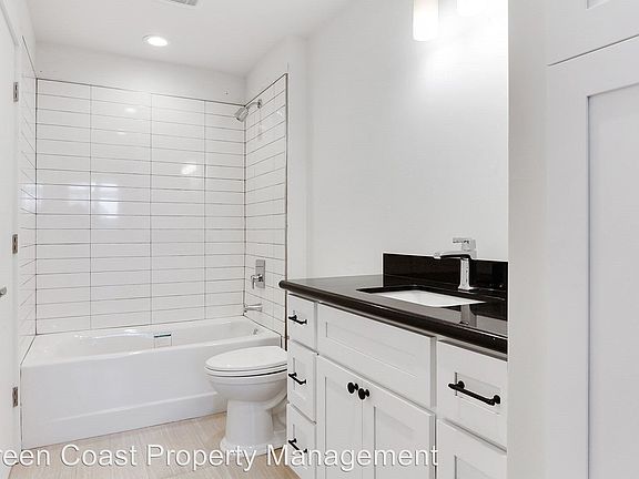 5th image of 2606 Saint Louis St #F