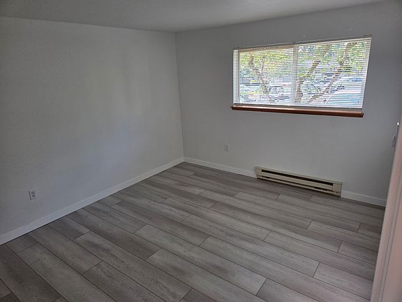 5th image of 4715 176th St SW APT E3