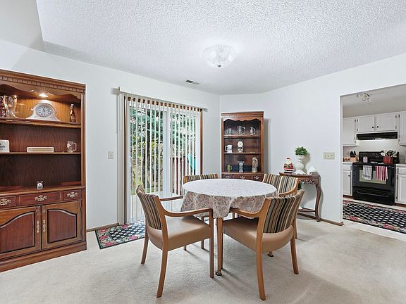 5th image of 7116 Thamesford Dr