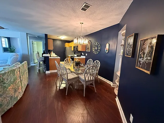 4319 Lotus Ct #F — Photo 8