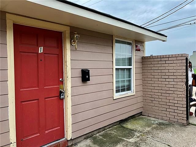 1st image of 7841 Symmes Ave