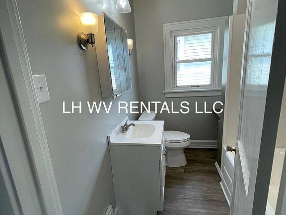 3rd image of 3524 Orchard St #3524